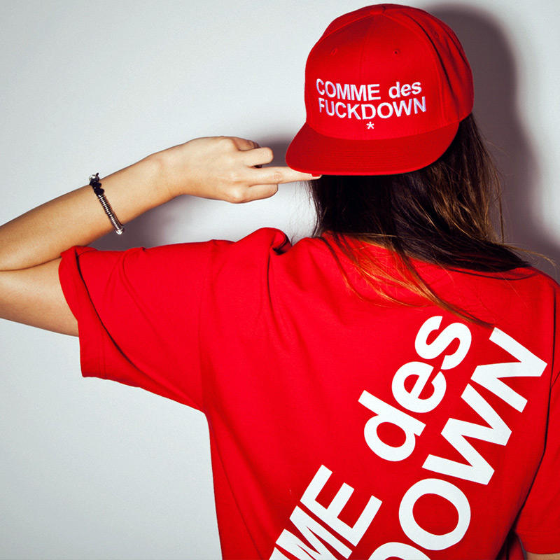Кепка бейсболка Comme des Fuckdown Red white logo