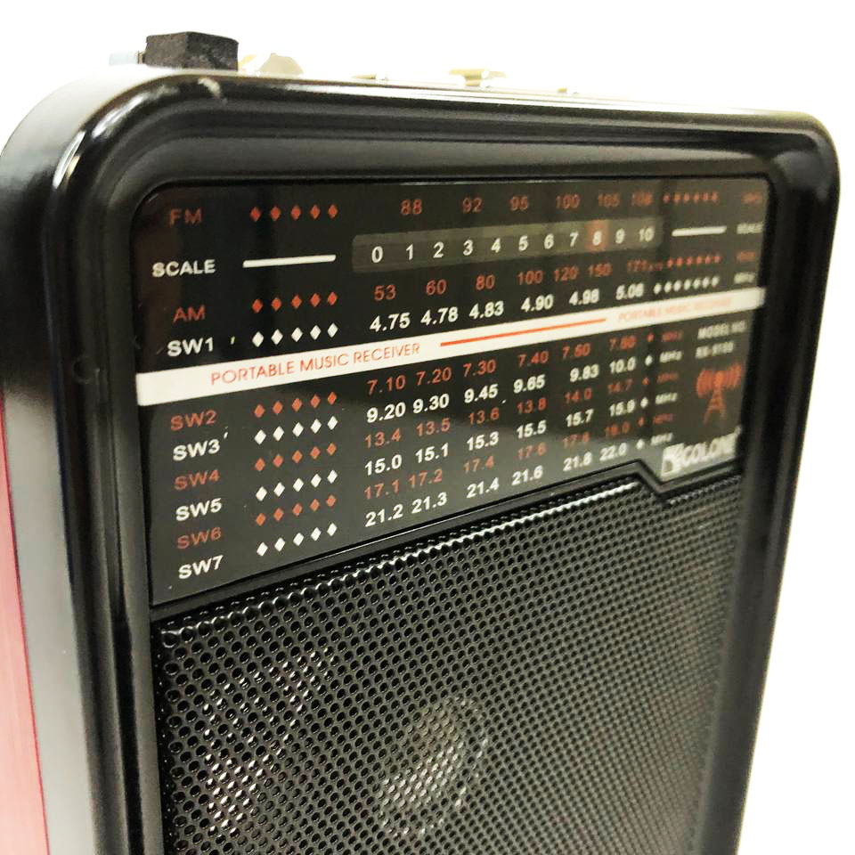 Радиоприемник GOLON RX-9100 USB+SD Радио с фонарем, Ретро радиоприемник, Fm передатчик. Цвет: красный