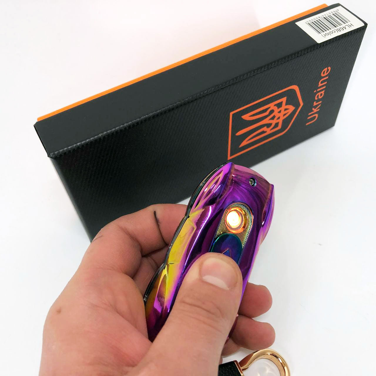 Электрическая зажигалка-брелок Украина с USB-зарядкой и подсветкой HL-468, с гравировкой. Цвет: хамелеон