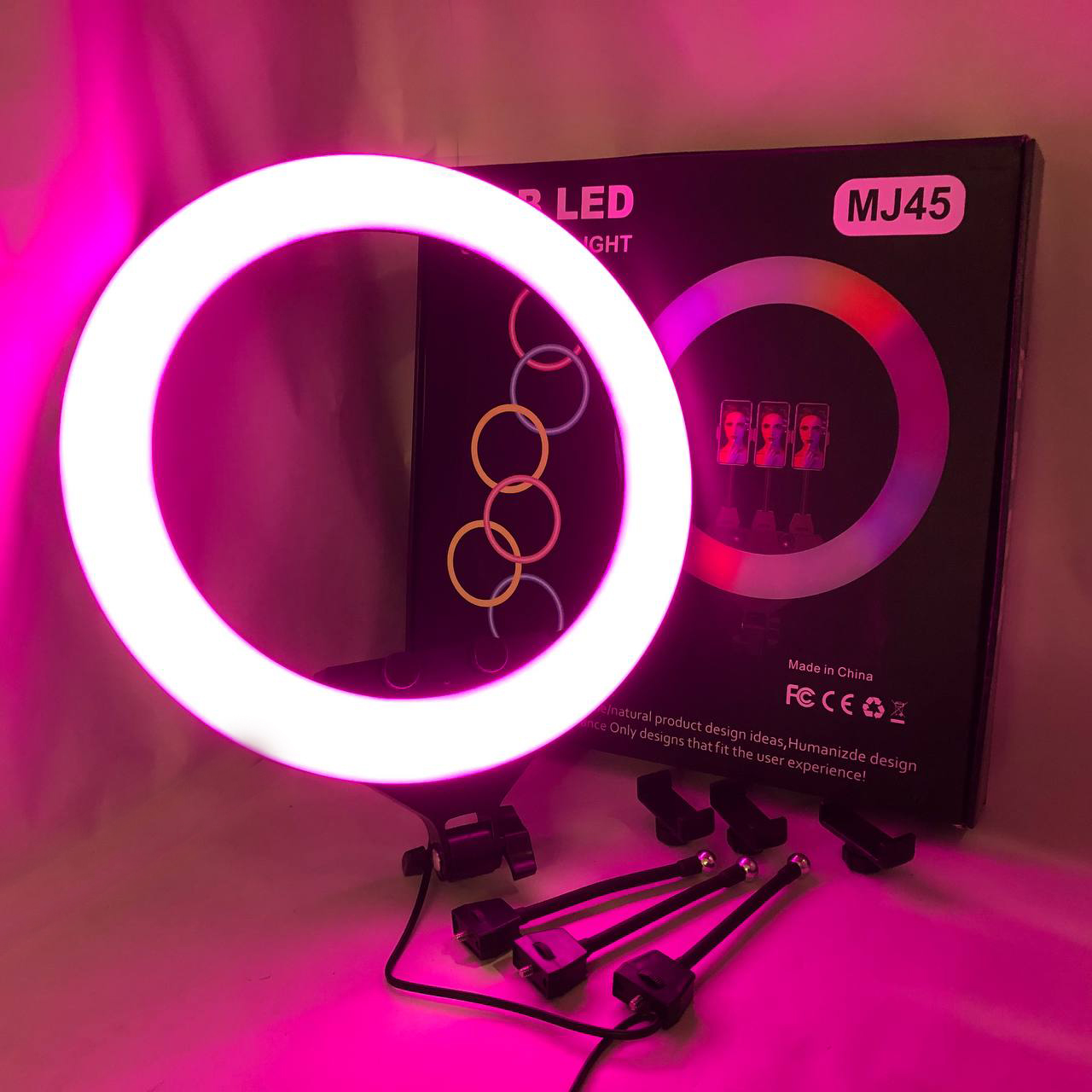 Кольцевая LED лампа RGB MJ45 Ring 45cm комплектация адаптер со встроенным кабелем, держатели для телефона, пульт