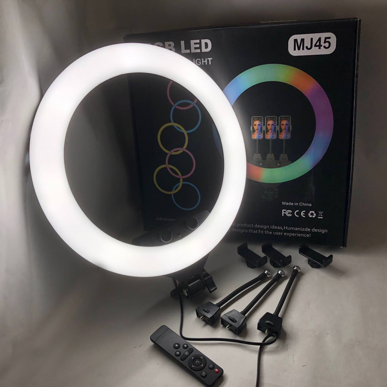 Кольцевая LED лампа RGB MJ45 Ring 45cm комплектация адаптер со встроенным кабелем, держатели для телефона, пульт