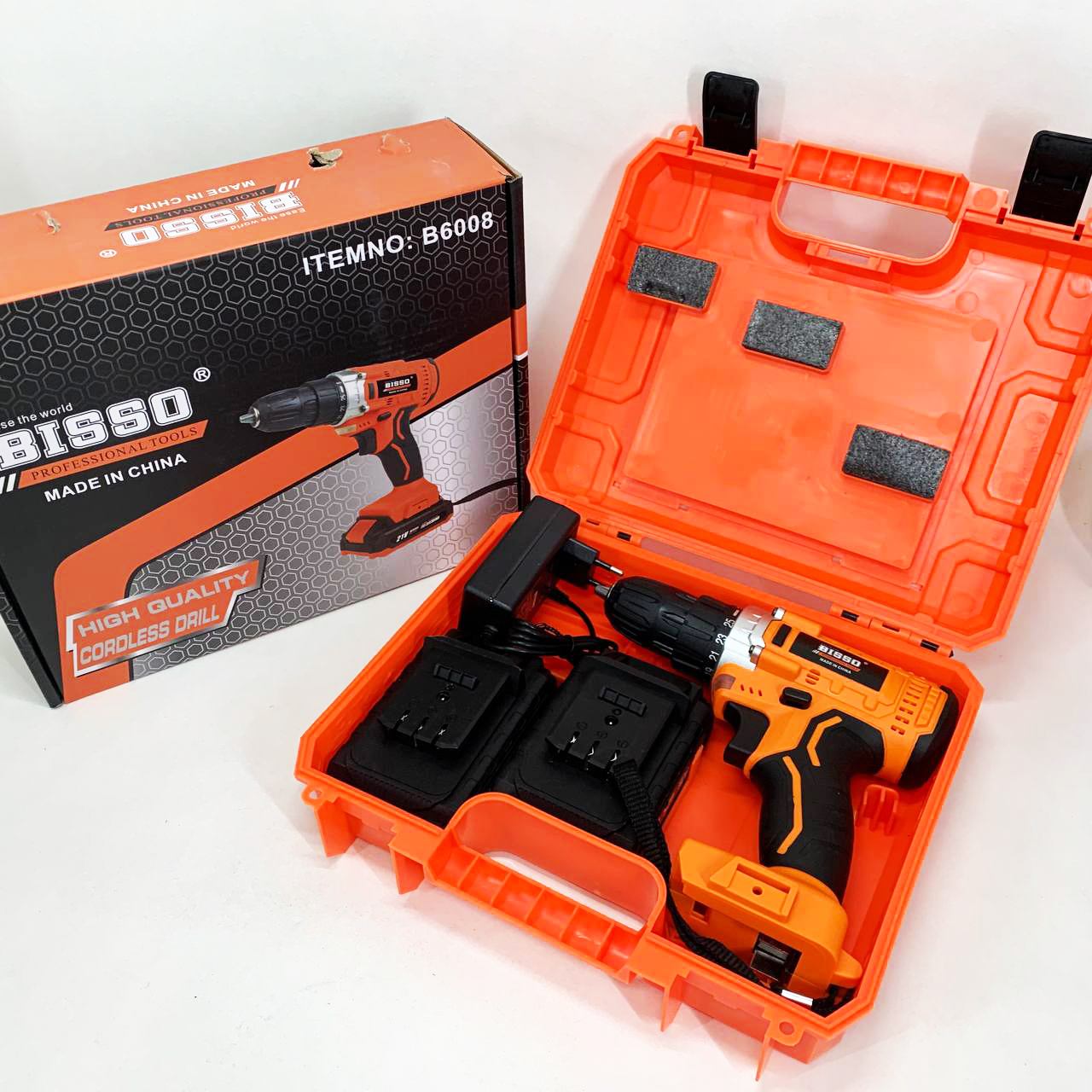 Шуруповерт аккумуляторный в чемодане BISSO B6008 21V