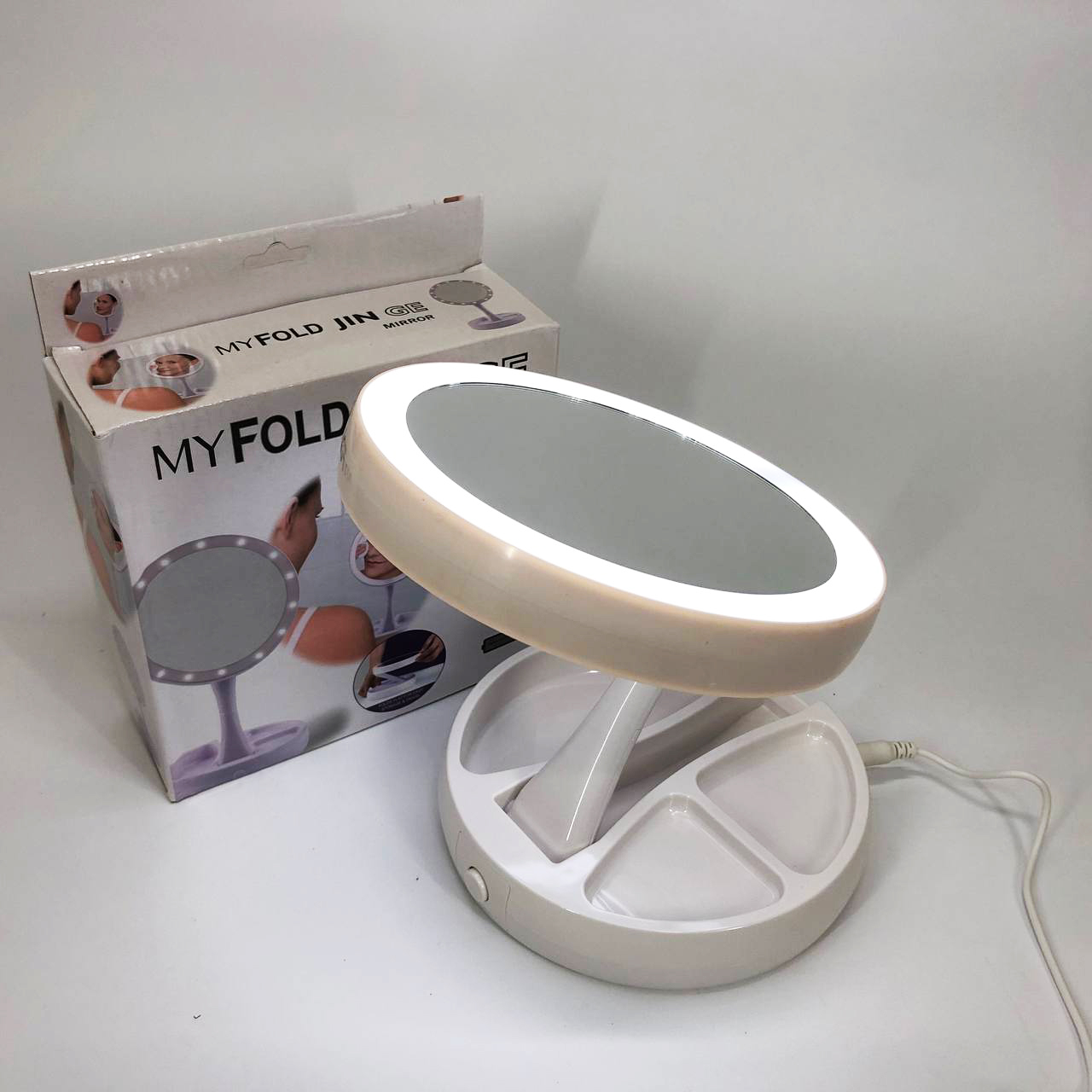 Складное зеркало для макияжа с Led подсветкой круглое увеличительное 10x My Fold Away Mirror. Цвет: белый