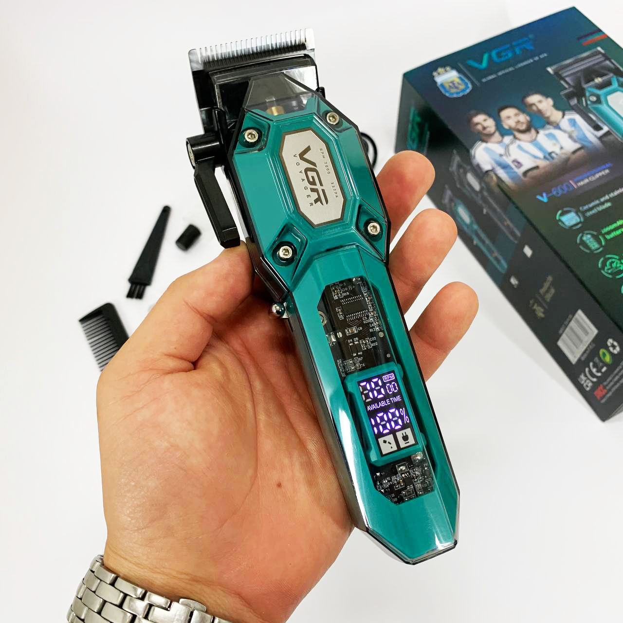Аккумуляторная машинка для стрижки VGR V-600. Цвет: зеленый