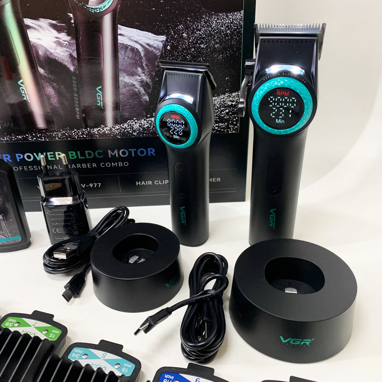Набор VGR 2 в 1 V-001 V-977 BLACK, аккумуляторная машинка для стрижки и триммер. Цвет: черный