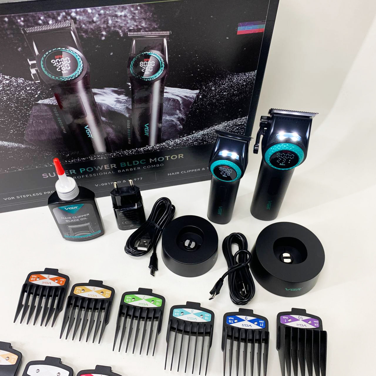 Набор VGR 2 в 1 V-001 V-977 BLACK, аккумуляторная машинка для стрижки и триммер. Цвет: черный