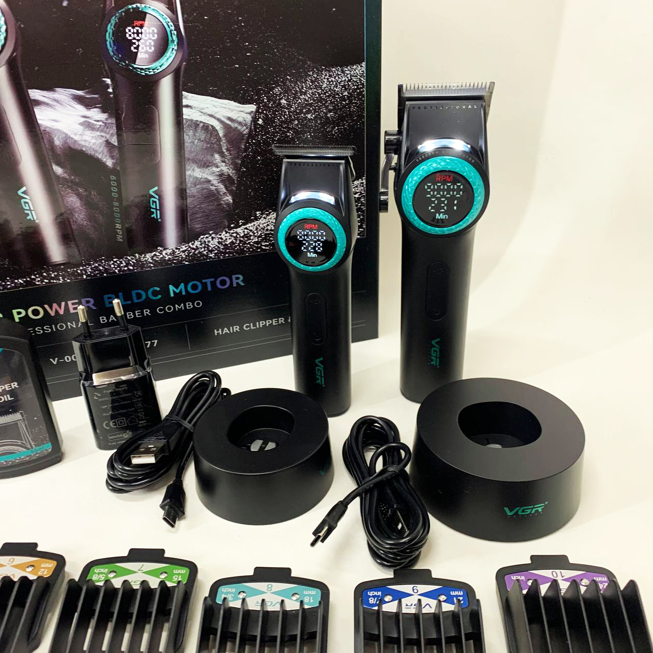 Набор VGR 2 в 1 V-001 V-977 BLACK, аккумуляторная машинка для стрижки и триммер. Цвет: черный