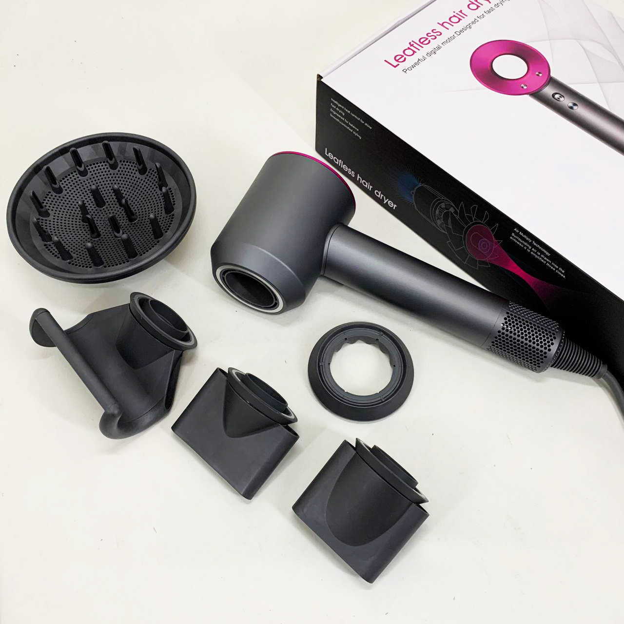 Фен Super Hair Dryer с 5 насадками для быстрой сушки и укладки волос.