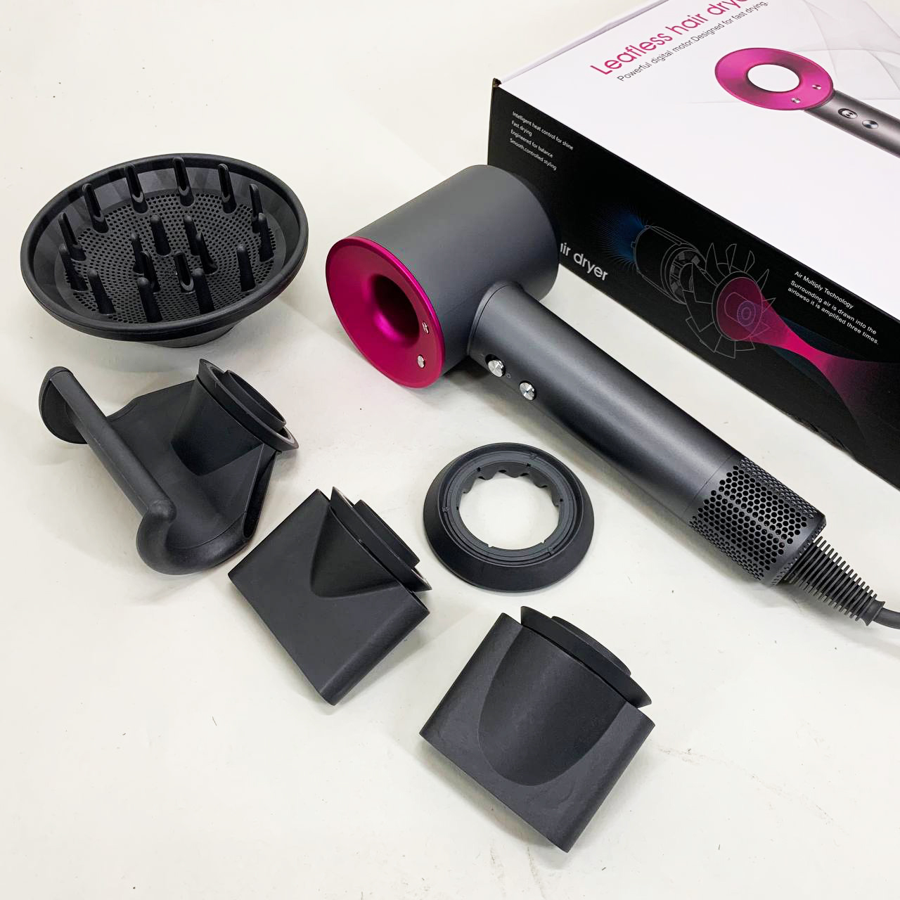 Фен Super Hair Dryer с 5 насадками для быстрой сушки и укладки волос.