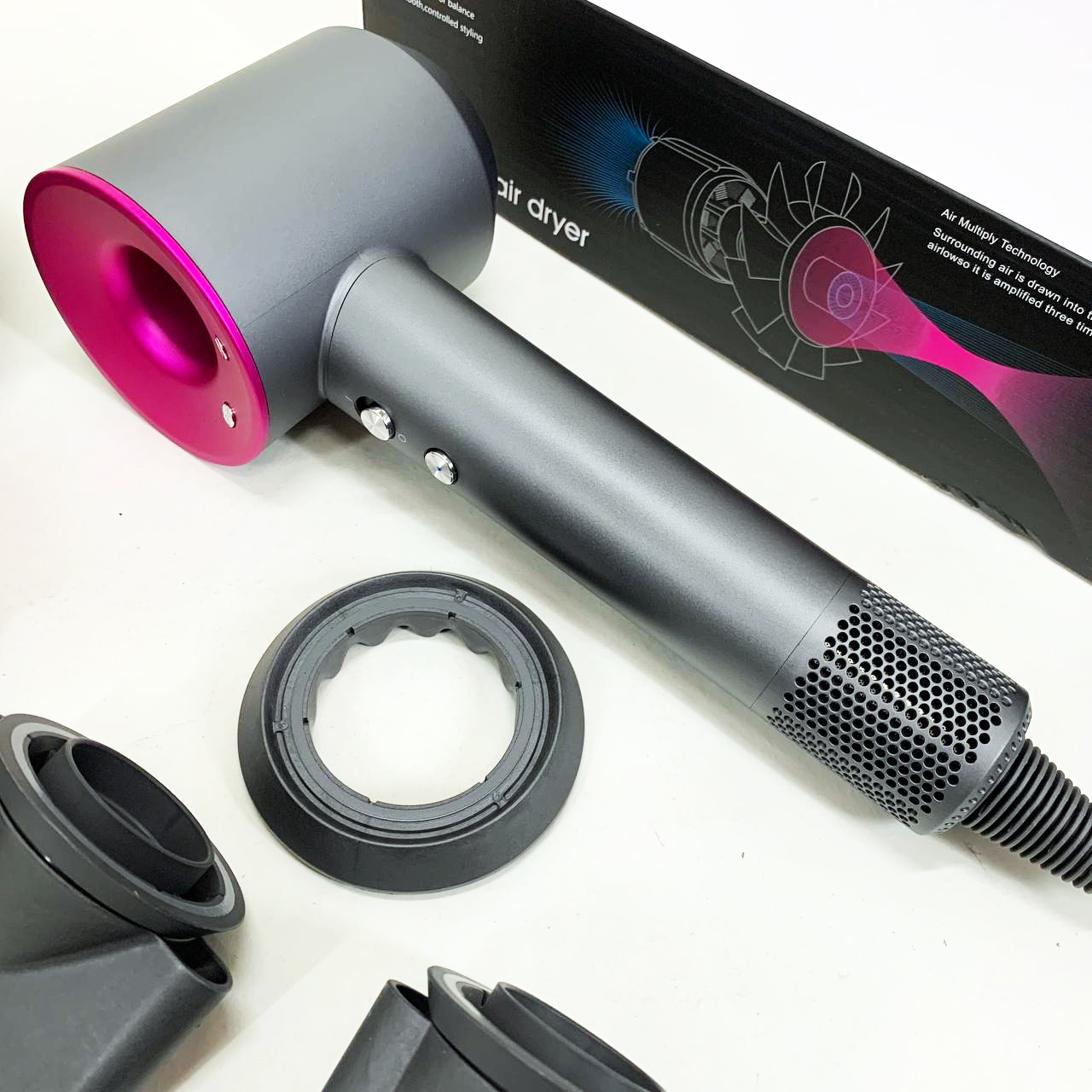 Фен Super Hair Dryer с 5 насадками для быстрой сушки и укладки волос.