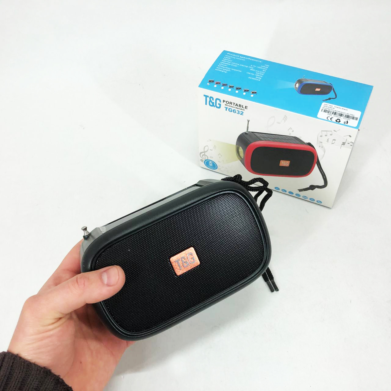 Bluetooth-колонка TG632 c радио, фонарем, солнечной батареей и громкоговорителем. Цвет: черный