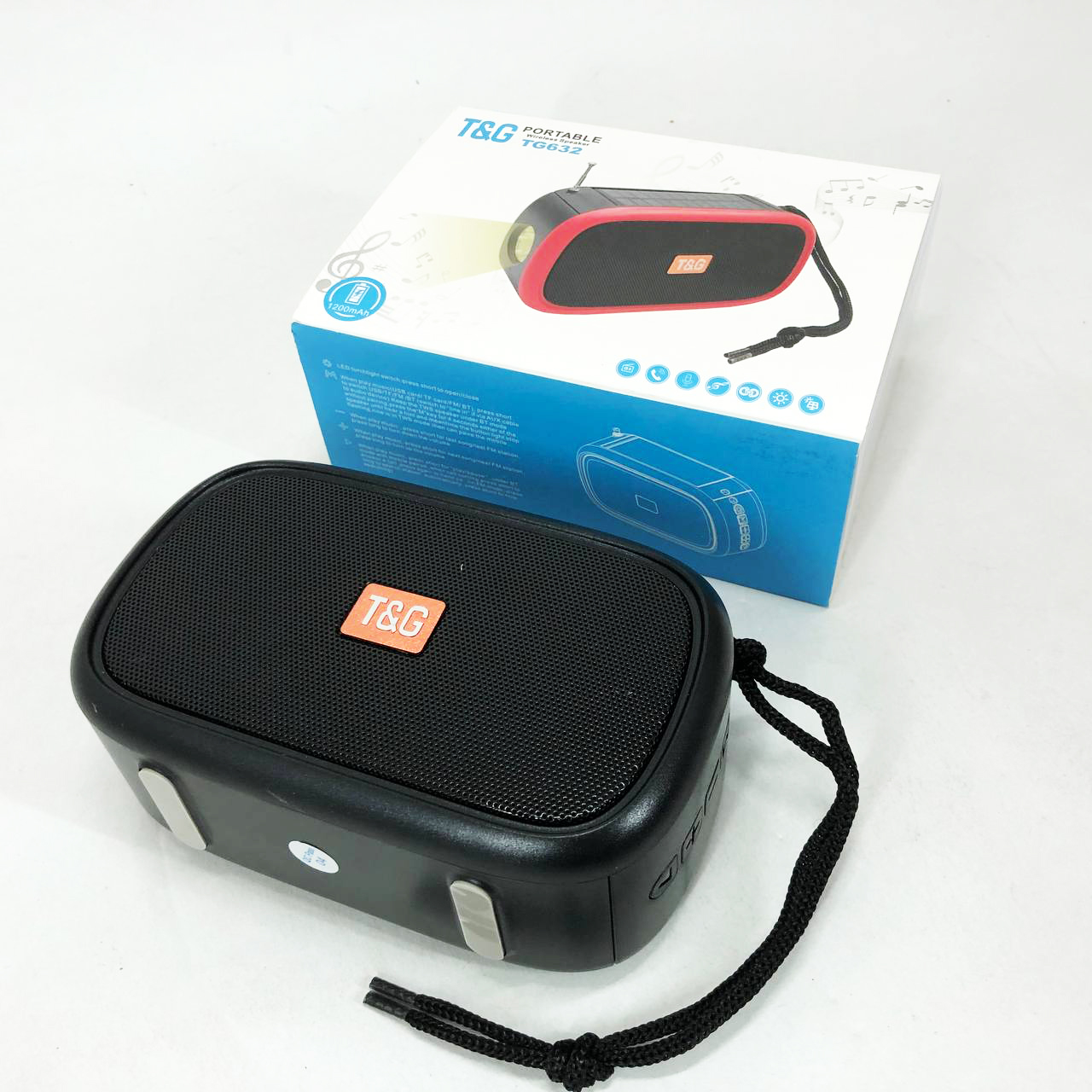 Bluetooth-колонка TG632 c радио, фонарем, солнечной батареей и громкоговорителем. Цвет: черный