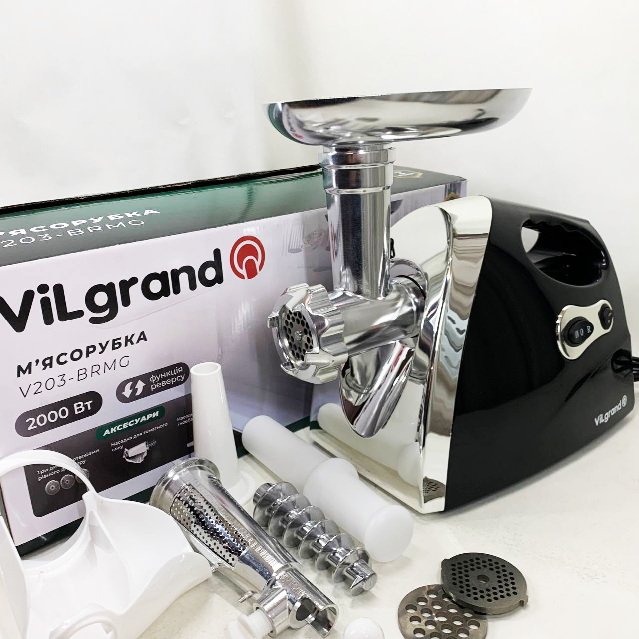 Электромясорубка ViLgrand V203-BRMG. Цвет: черный