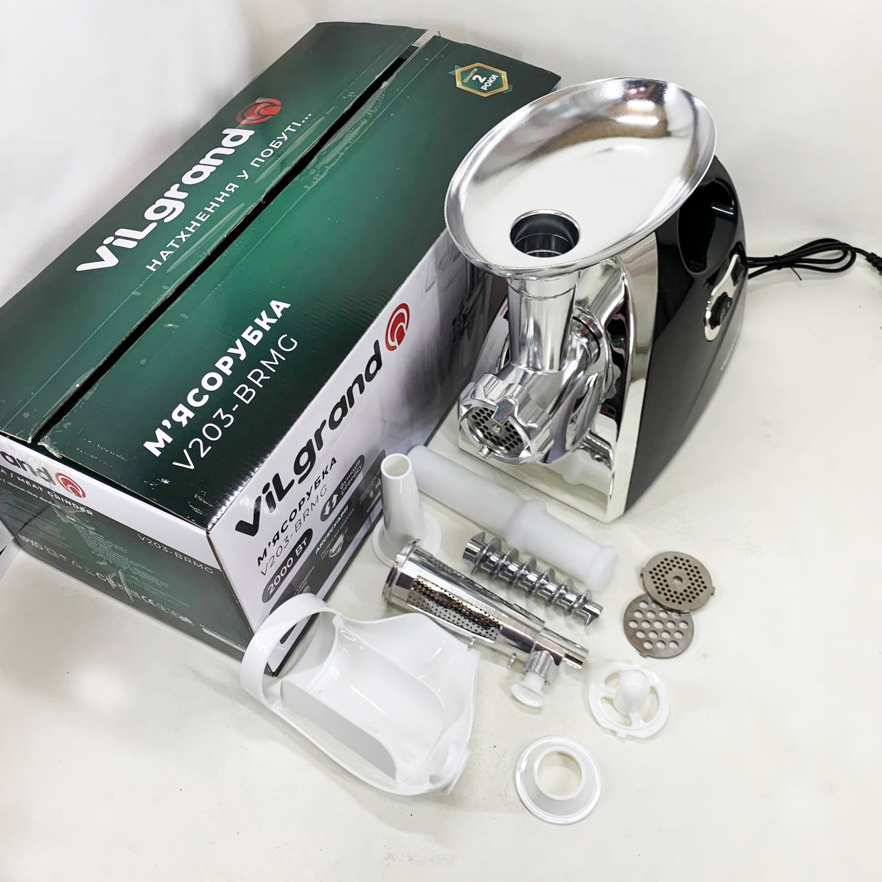 Электромясорубка ViLgrand V203-BRMG. Цвет: черный