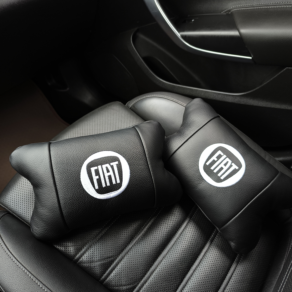Набор подушек Fiat из натуральной кожи + вышивка логотипа и кожаный брелок в подарок