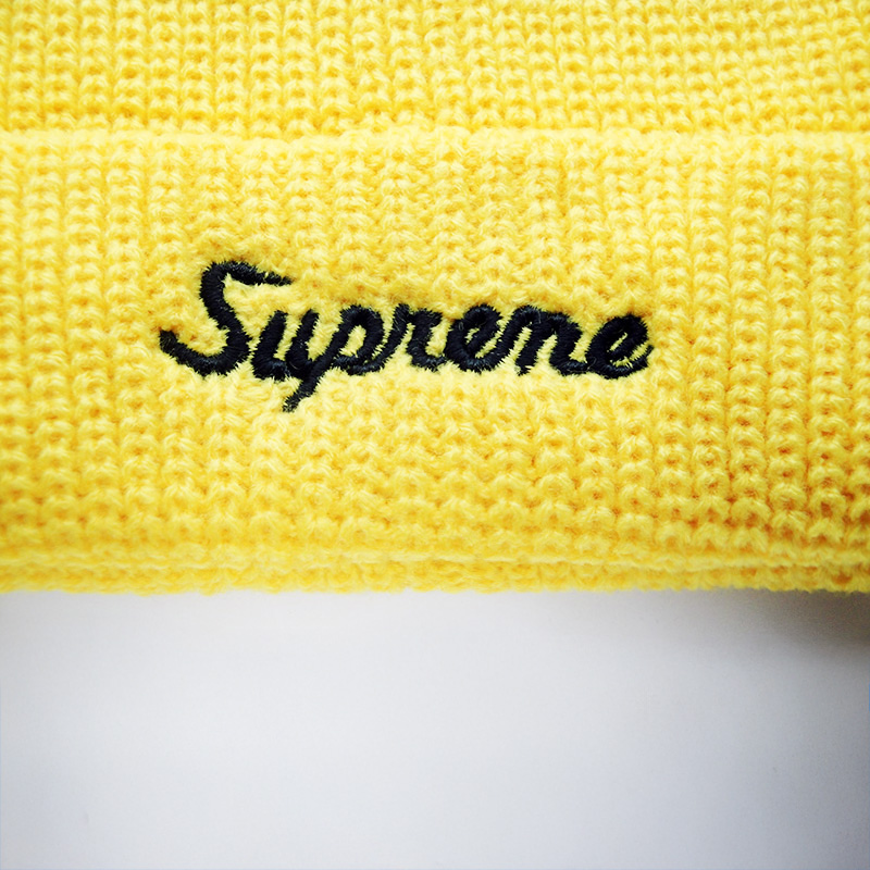 Supreme Шапка жёлтая с бубоном