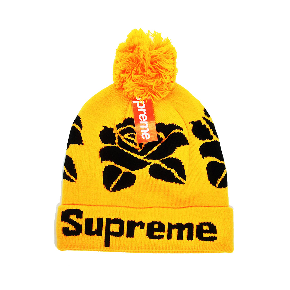 Supreme Шапка оранжевая с бубоном