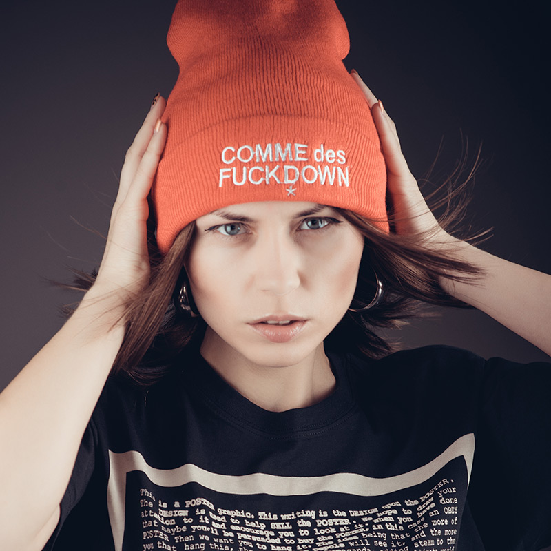 Шапка Comme des Fuckdown красная