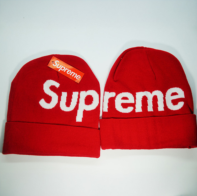 Supreme Шапка красная