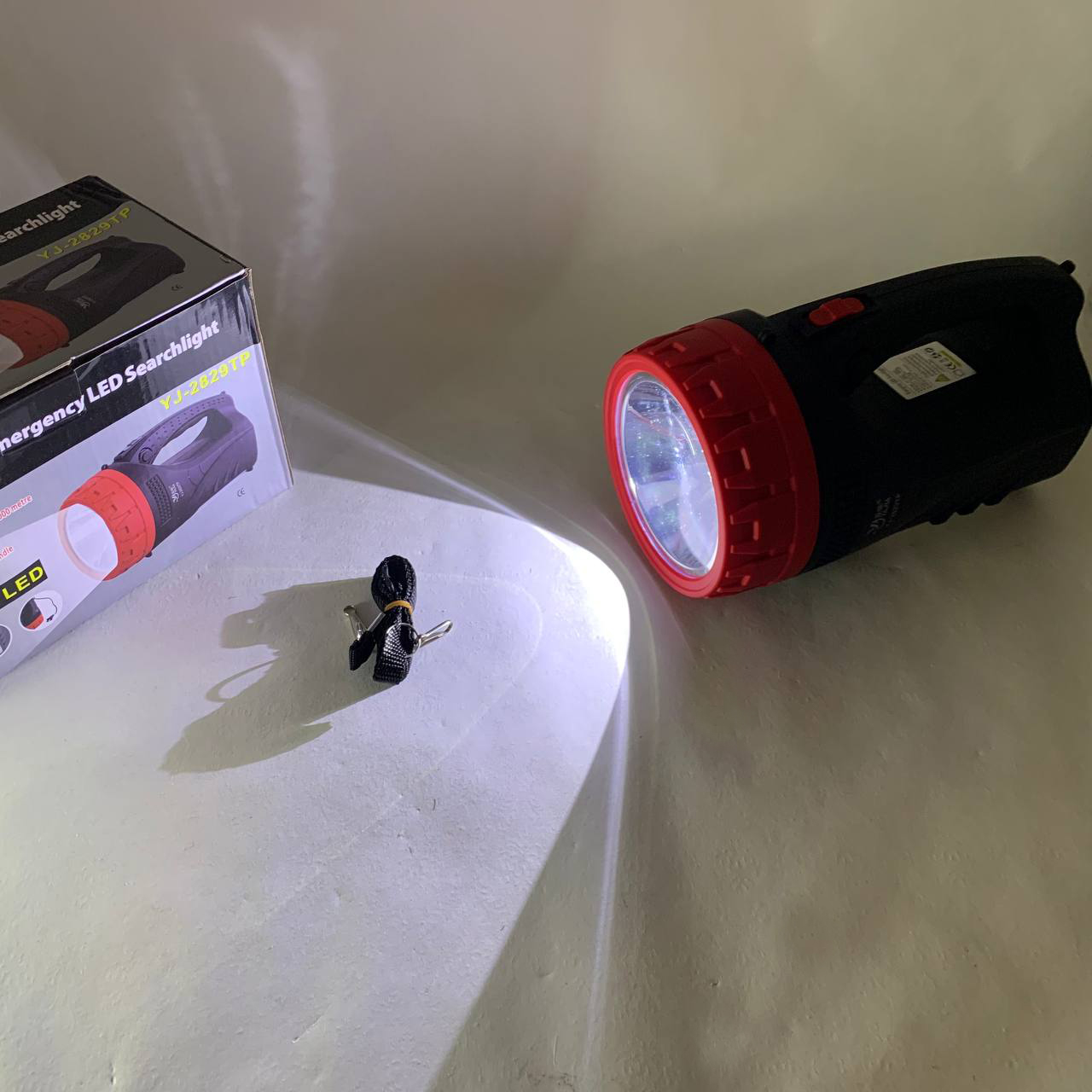 Фонарь переносной Luxury 2829-5W+25LED