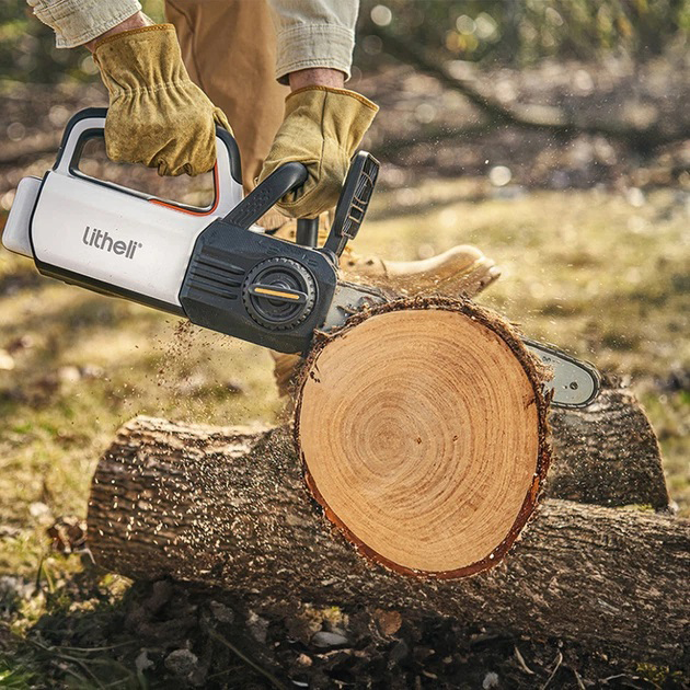 Аккумуляторная цепная пила Litheli питание от павербанка УМБ Litheli Power Bank 10000 мАч 45Вт 2А (U20CS00-0U220)