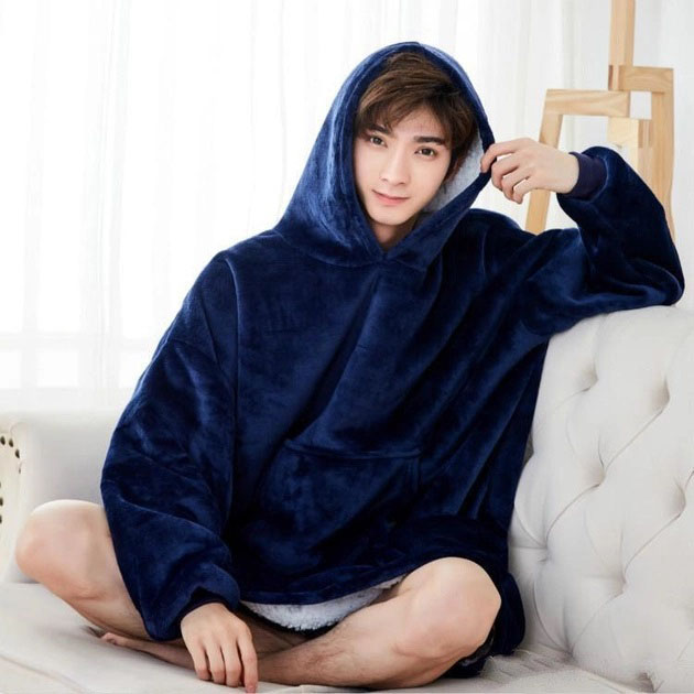 Плед толстовка с капюшоном и рукавами Huggle Hoodie оверсайз. Цвет: синий