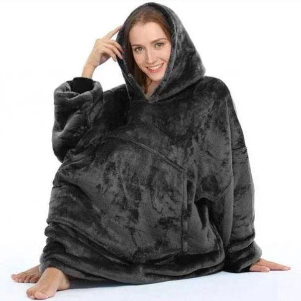 Плед толстовка с капюшоном и рукавами Huggle Hoodie оверсайз. Цвет: черный