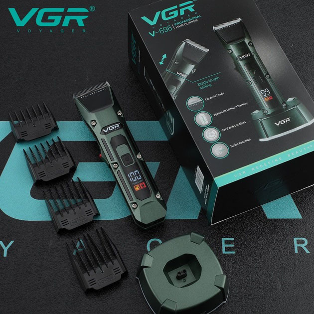 Аккумуляторная беспроводная машинка для стрижки волос VGR V-696 с LED дисплеем и ТУРБО режимом