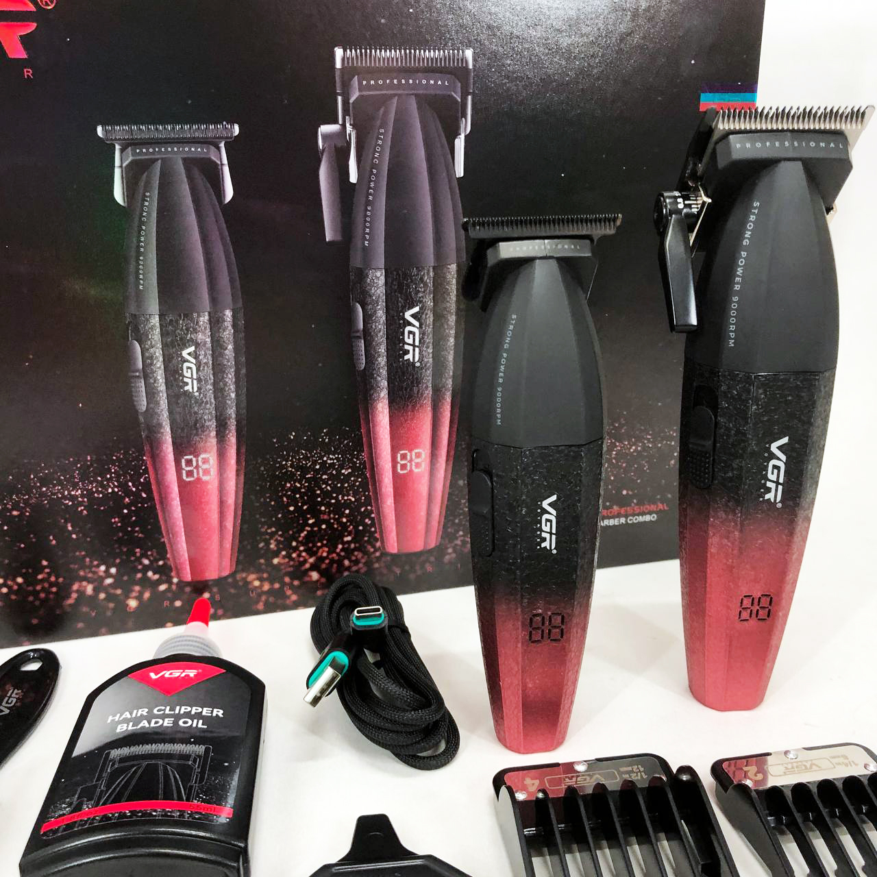Профессиональный набор для стрижки волос VGR V-640 аккумуляторный Barber Combo PREMIUM. Цвет: красный