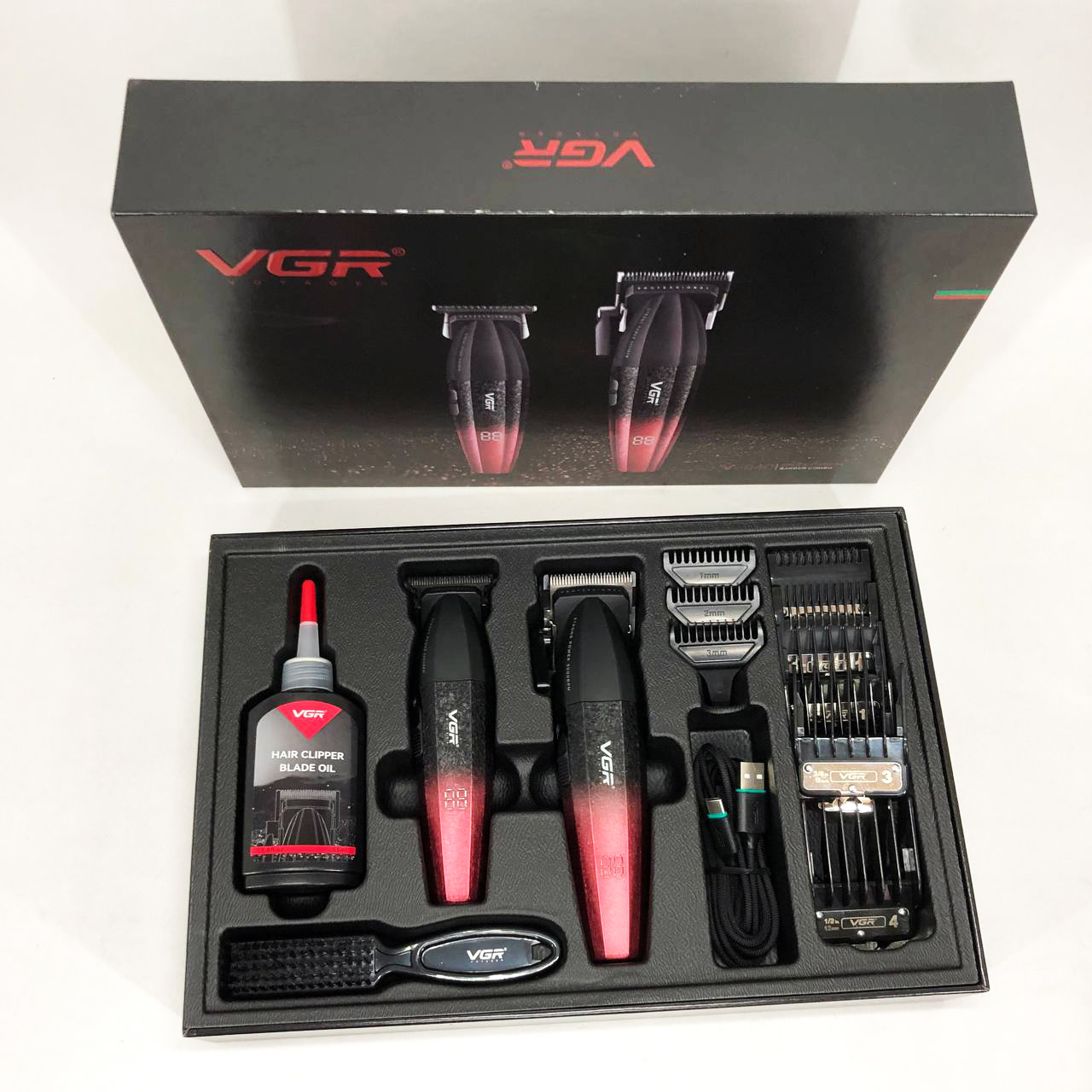 Профессиональный набор для стрижки волос VGR V-640 аккумуляторный Barber Combo PREMIUM. Цвет: красный