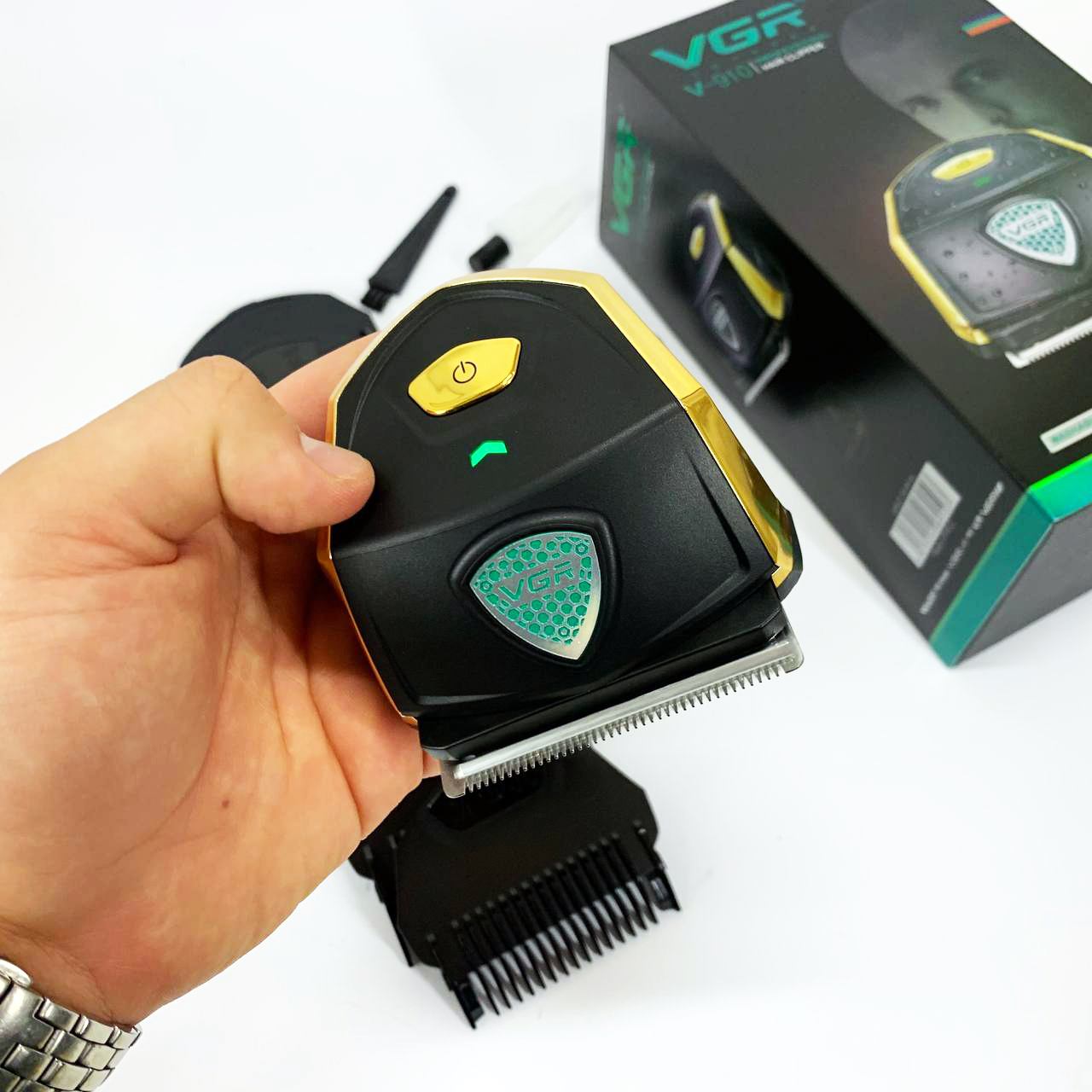 Аккумуляторная машинка для стрижки VGR V-910