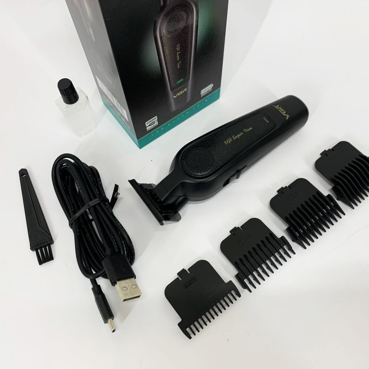 Аккумуляторная машинка для стрижки VGR V-995 + 4 насадки, 2000 мАч, USB