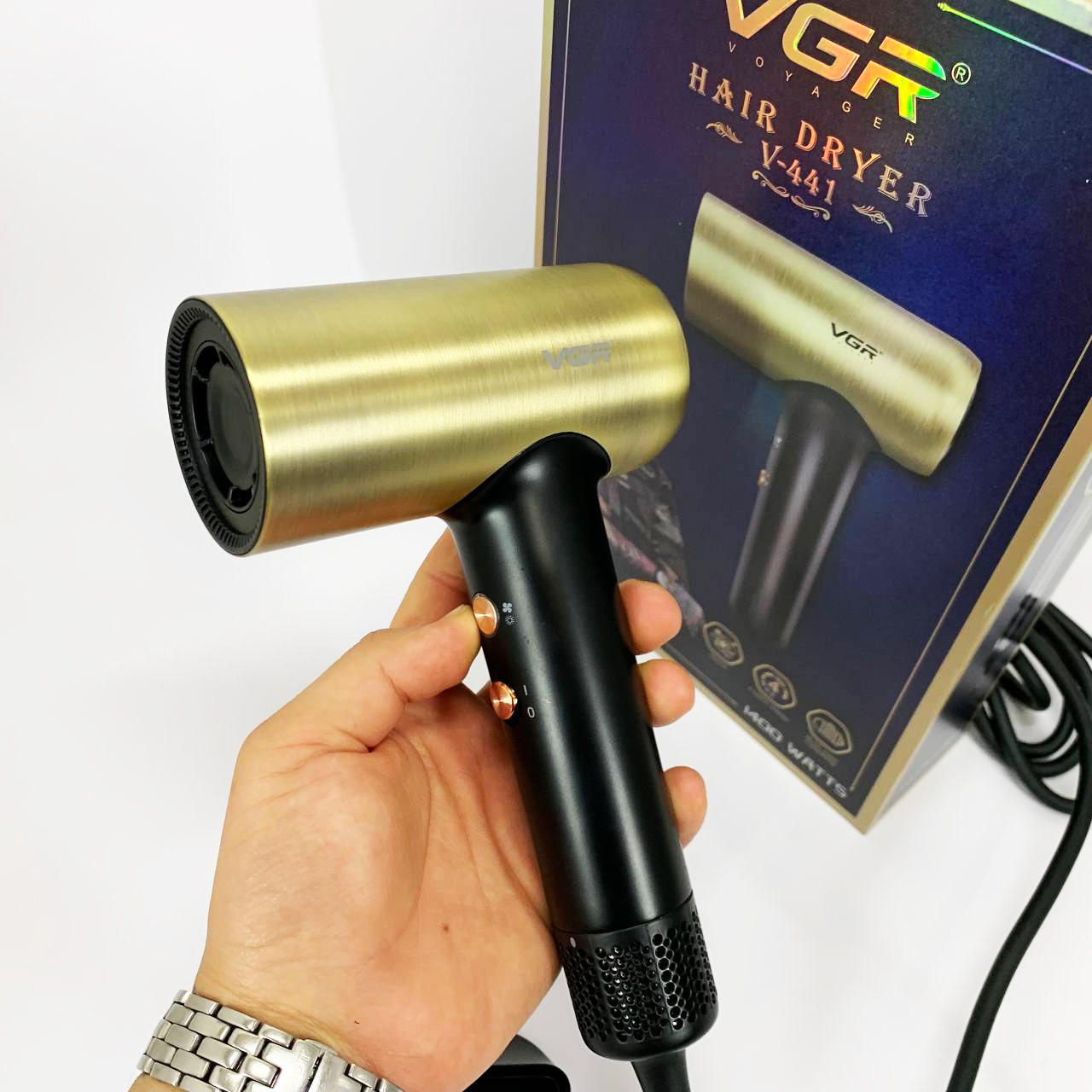 Фен профессиональный VGR V-441 с 3 уровнями обдува и 4 уровнями температуры