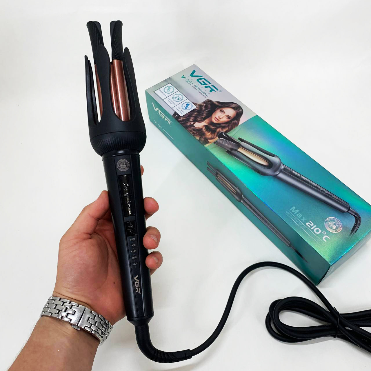 Плойка VGR V-581, температура от 130°C до 210°C, керамическое покрытие, LED дисплей, 45 Вт