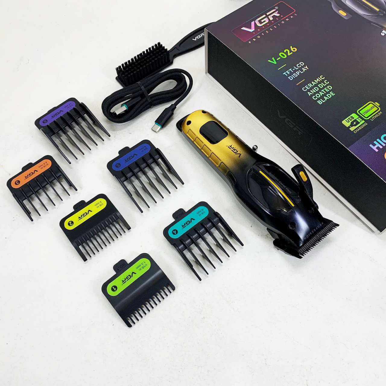Аккумуляторная машинка для стрижки VGR V-026 GOLD. Цвет: золотой