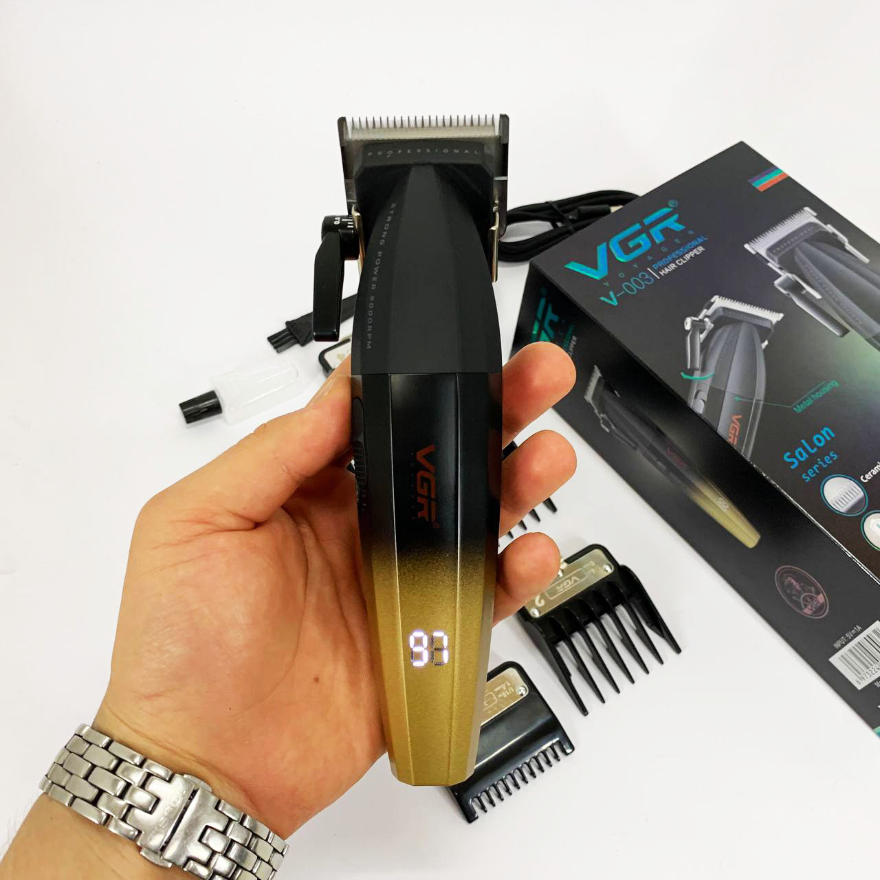 Машинка для стрижки волос аккумуляторная Professional Turbo с разными насадками VGR V-003. Цвет: желтый