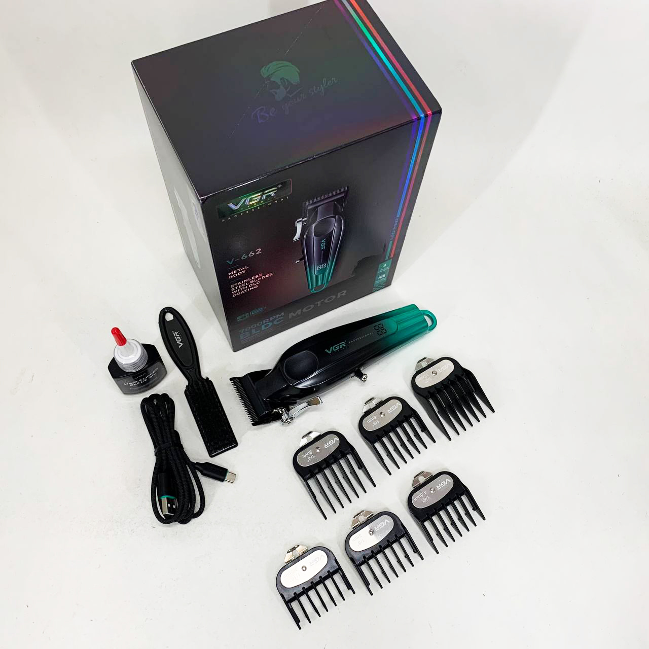 Аккумуляторная машинка для стрижки VGR V-662. Цвет: золотой