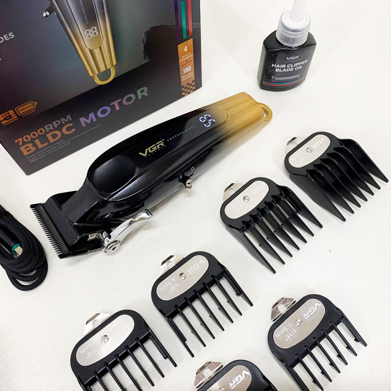 Аккумуляторная машинка для стрижки VGR V-662. Цвет: золотой