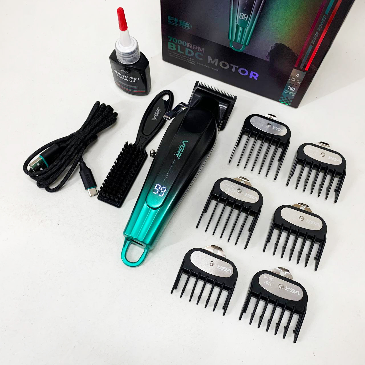 Аккумуляторная машинка для стрижки VGR V-662. Цвет: зеленый