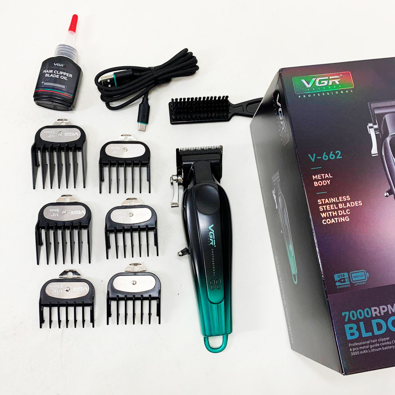 Аккумуляторная машинка для стрижки VGR V-662. Цвет: зеленый