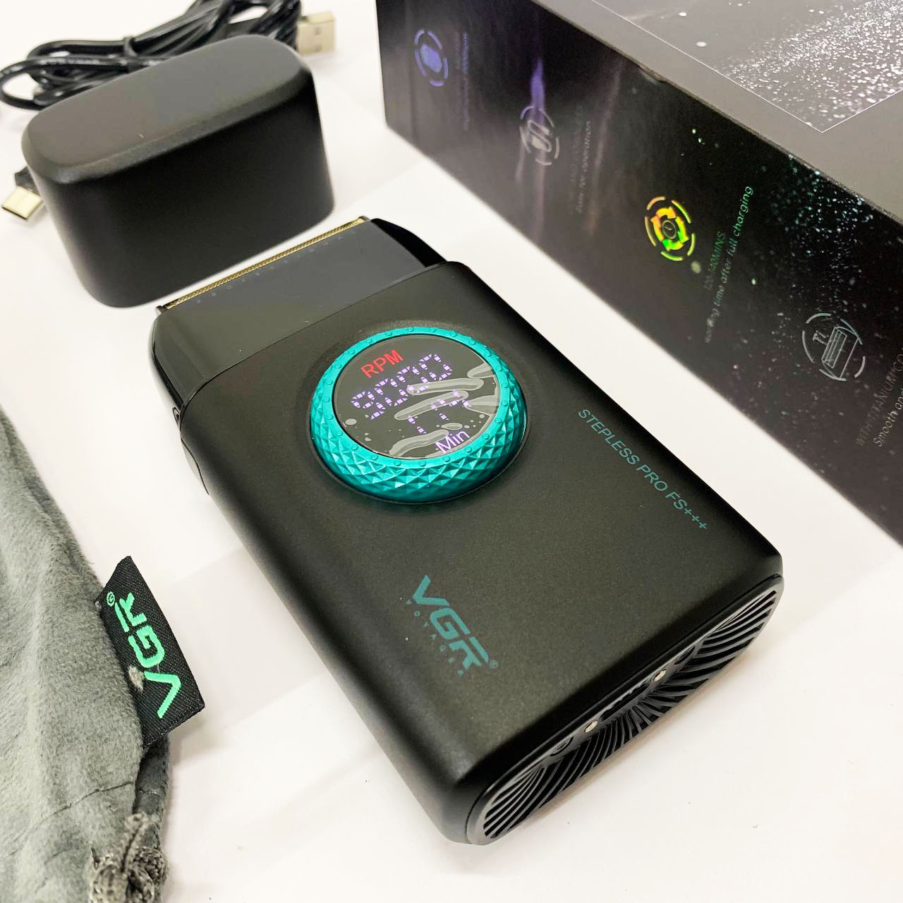 Электробритва VGR V-378 BLACK шейвер, двойное лезвие, регулировка мощности 7000-9000 RPM. Цвет: черный