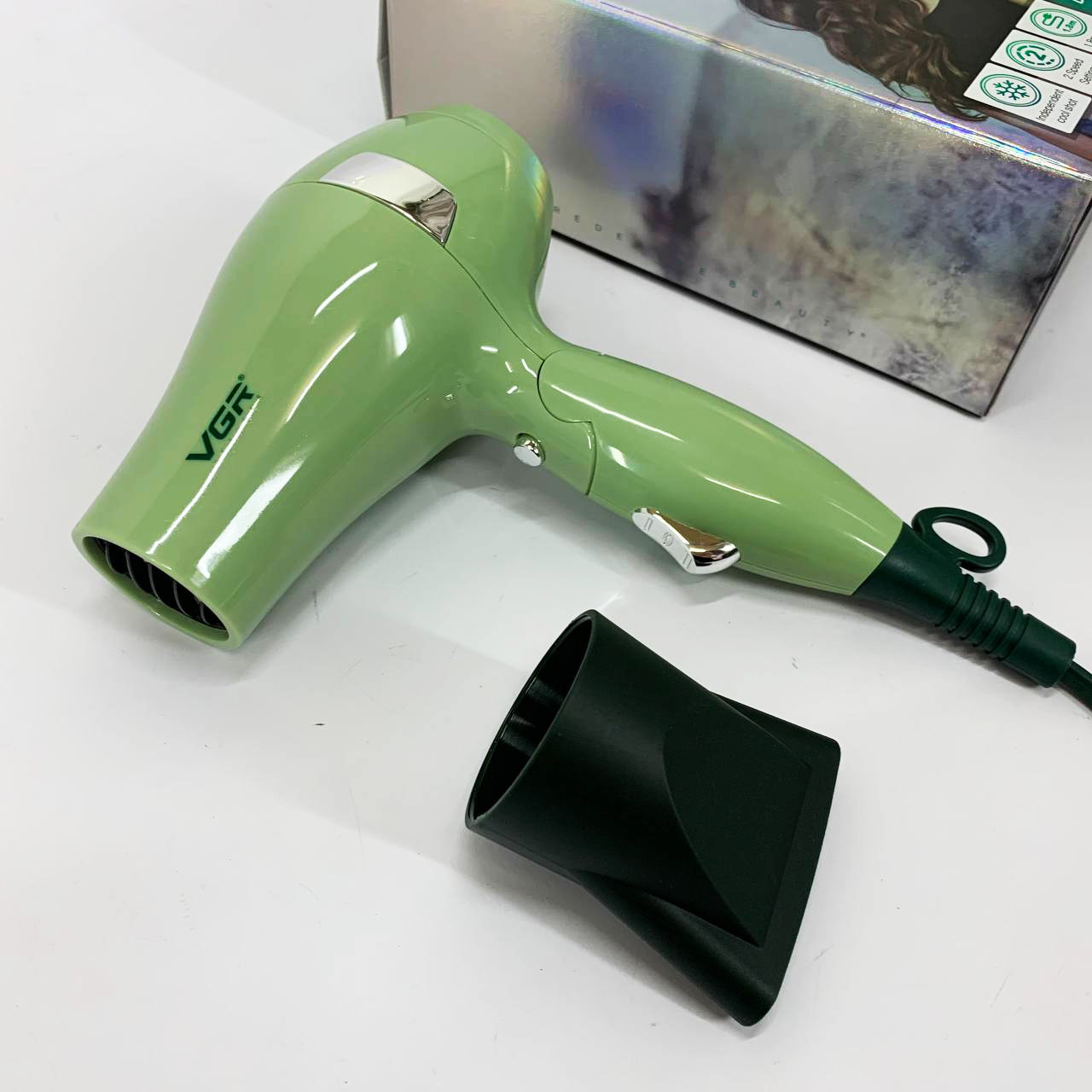 Фен для волос дорожный VGR V-432 GREEN, с концентратором 1000 Вт, ионизация и 2 режима. Цвет: зеленый