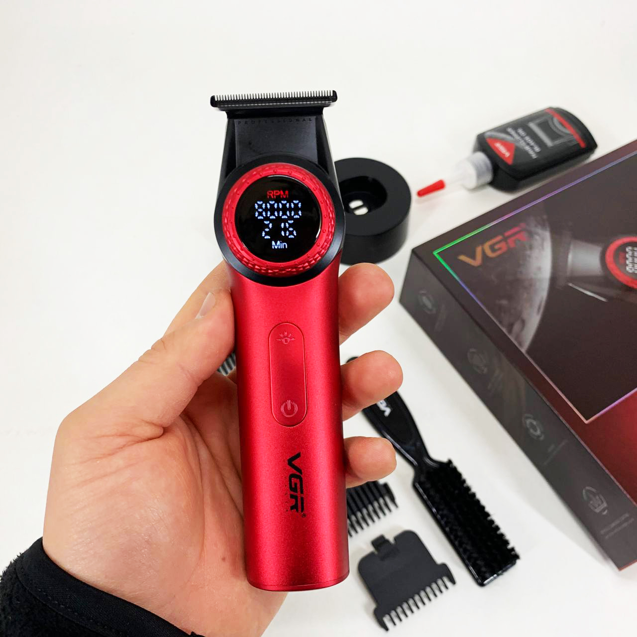 Триммер VGR V-977 RED, регулировка мощности 6000 - 8000 RPM