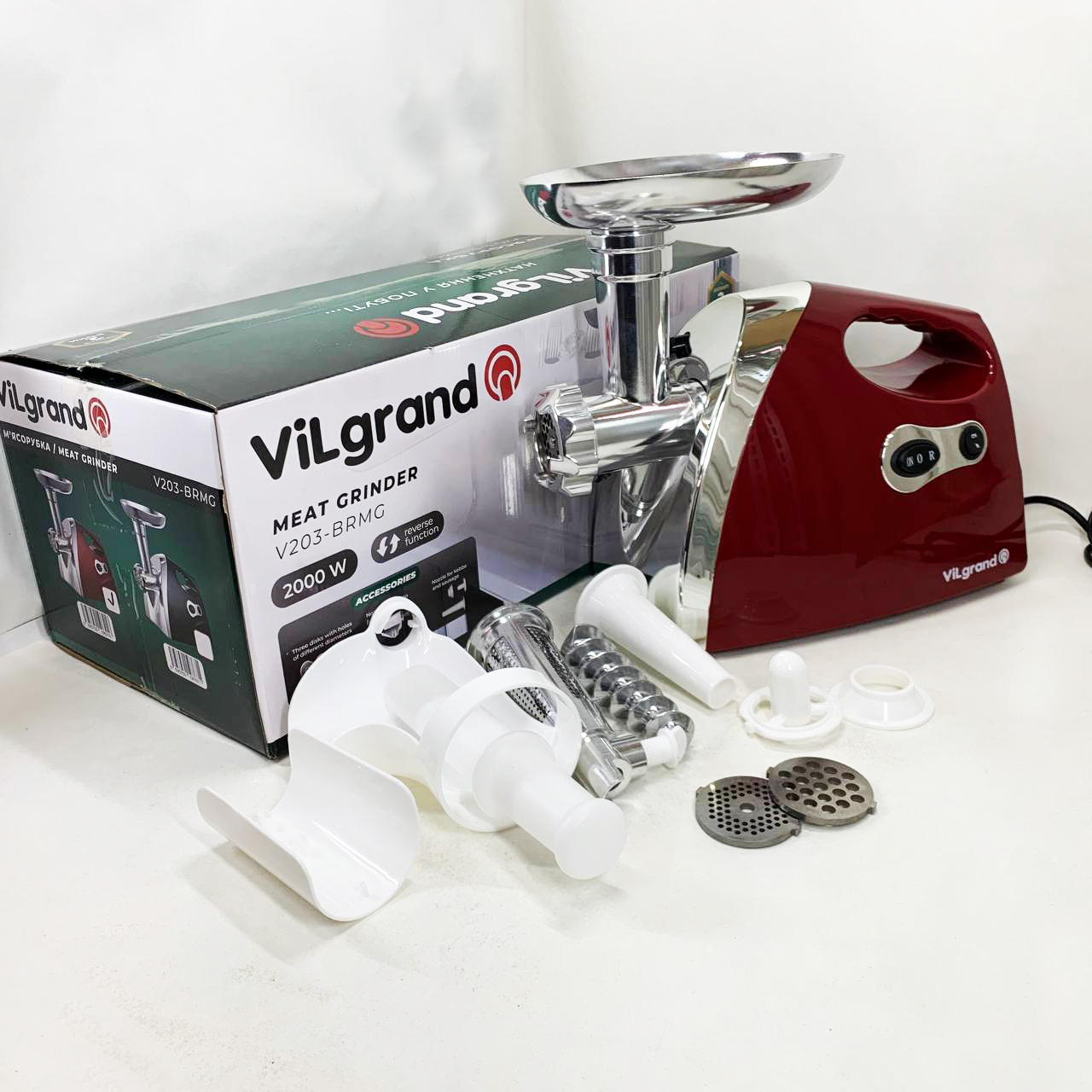 Электромясорубка ViLgrand V203-BRMG. Цвет: красный