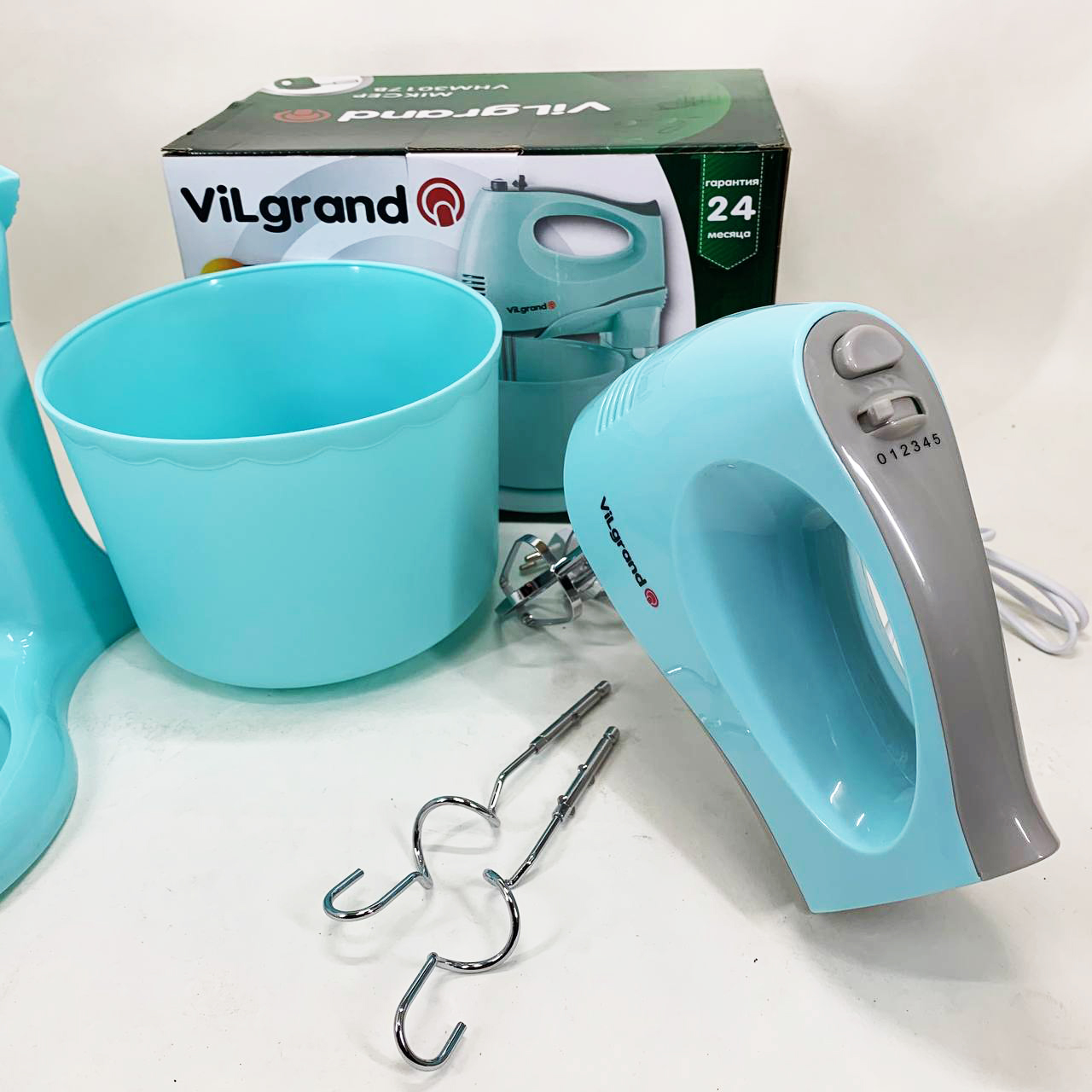 Миксер ViLgrand VHM3017B. Цвет: голубой