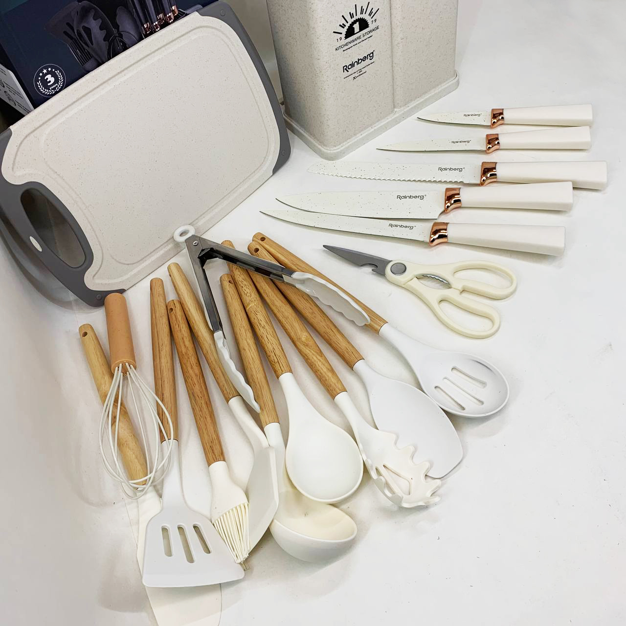 Набор кухонных принадлежностей на подставке Rainberg RB-2289 White