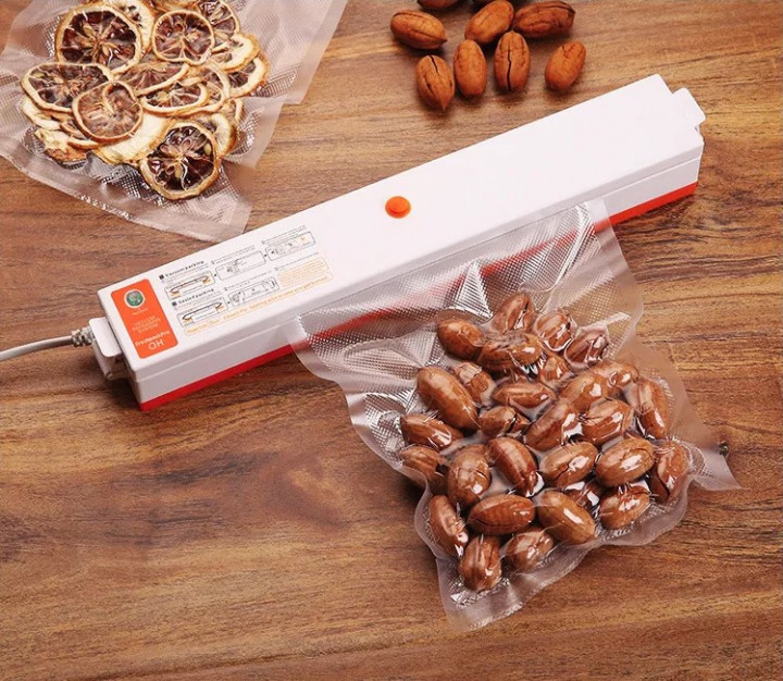 Вакууматор Freshpack Pro вакуумный упаковщик еды, бытовой. Цвет: оранжевый