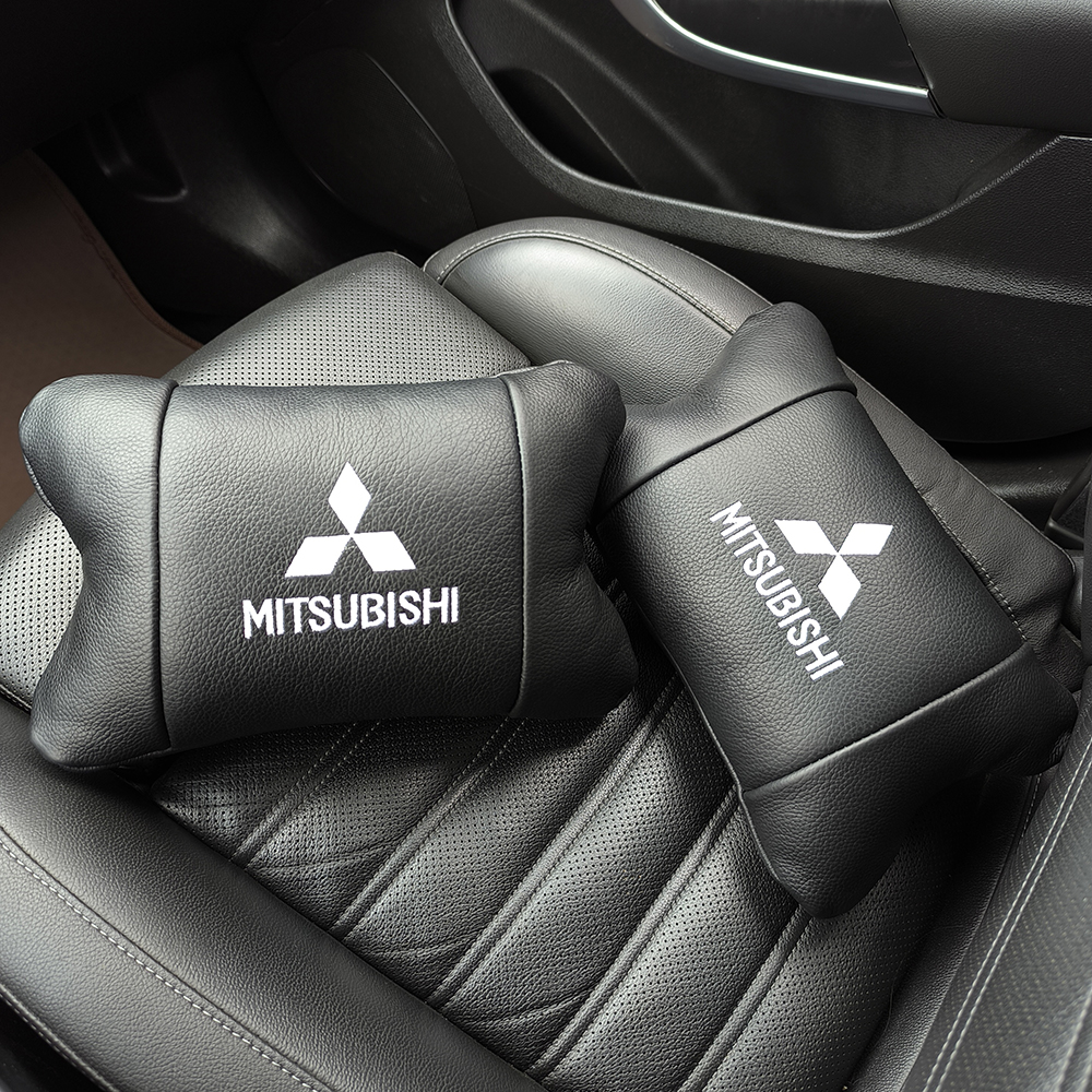 Подушки Mitsubishi из натуральной кожи, Автоподушки на подголовник + кожаный брелок с логотипом.