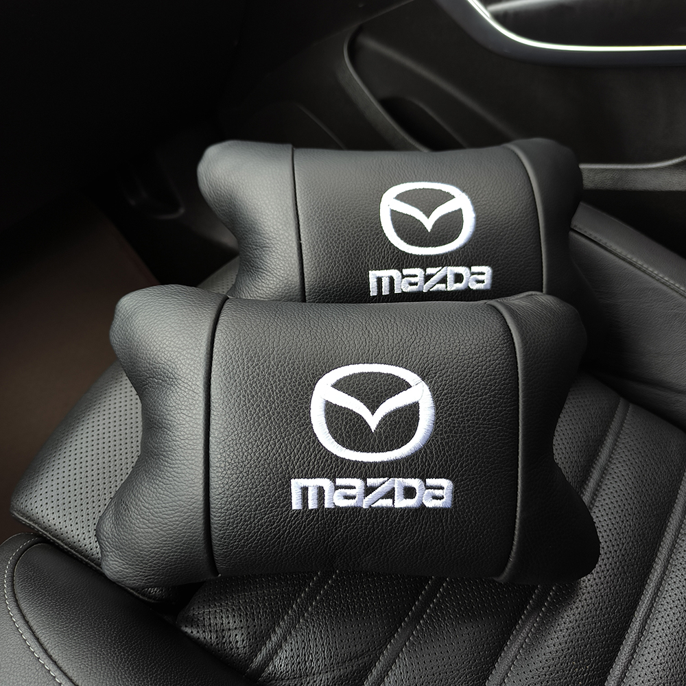 Набор кожаных подушек Mazda с вышивкой логотипа + подарок – кожаный брелок