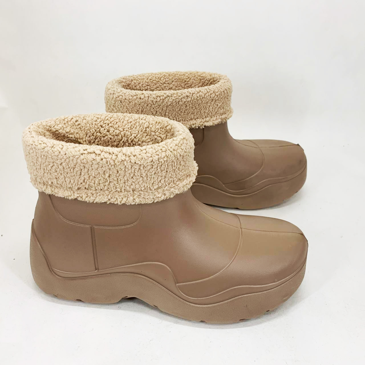 Резиновые ботинки женские 38р 23см коричневые